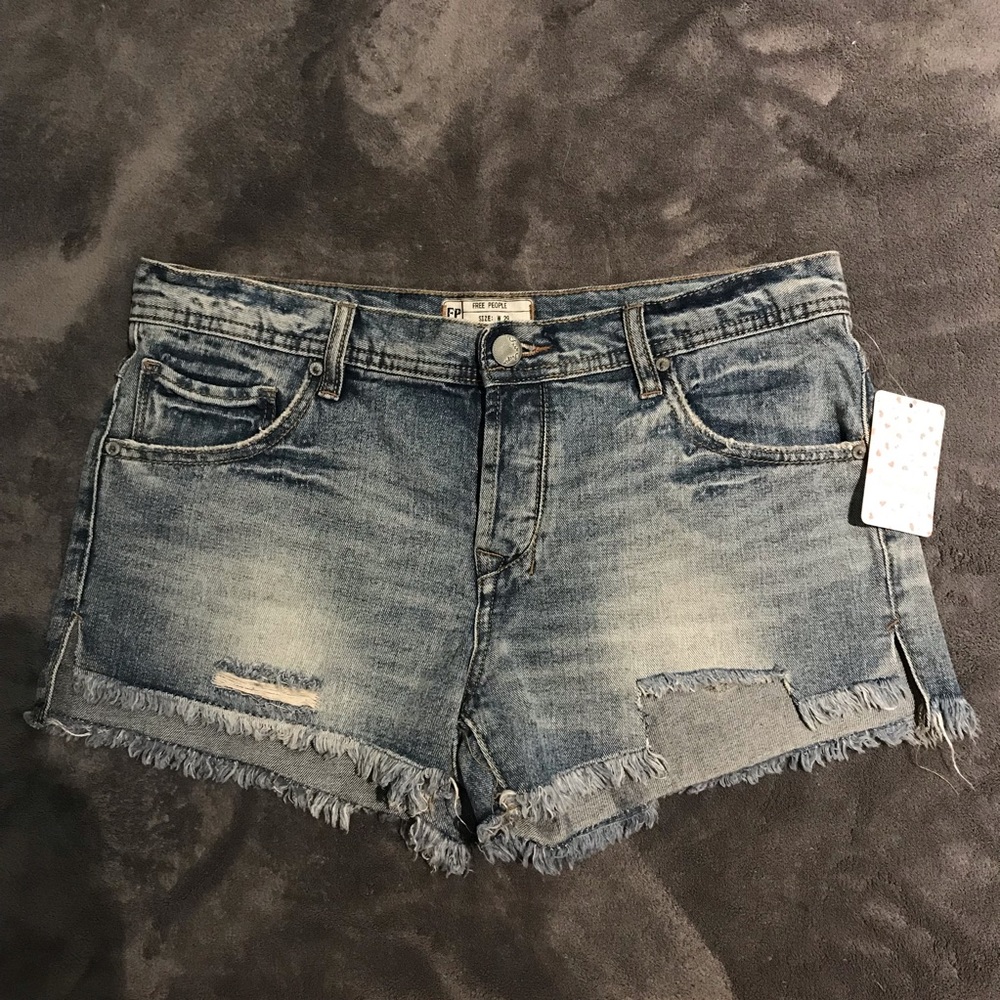 Free People NWT Side Slit Fray Hem Denim Shorts-29